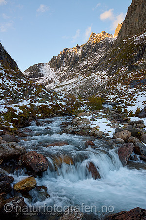 LG2407_192_1280_C