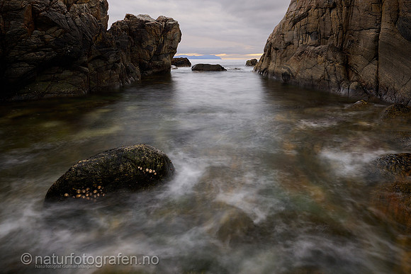 LA2502_042_1280_C