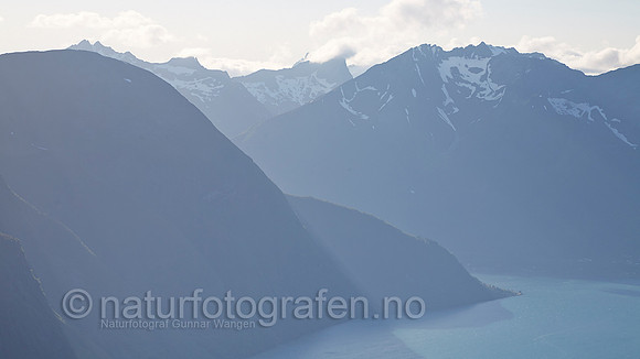 LG1408_300_HD_900_C