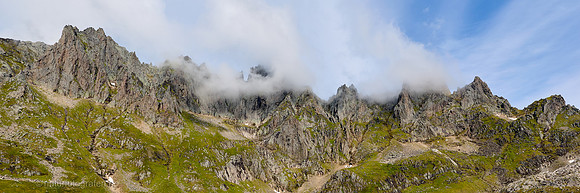 LG2603_042_1x3_1280_C