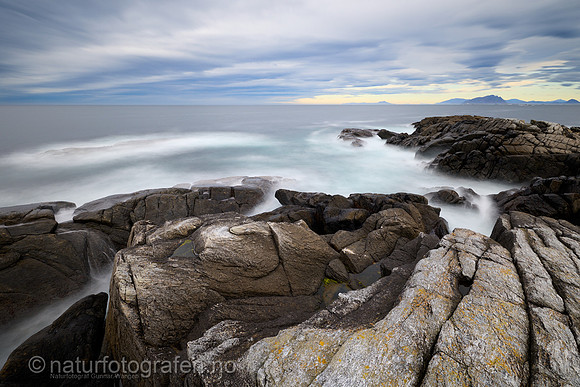 LA2407_042_1200_C