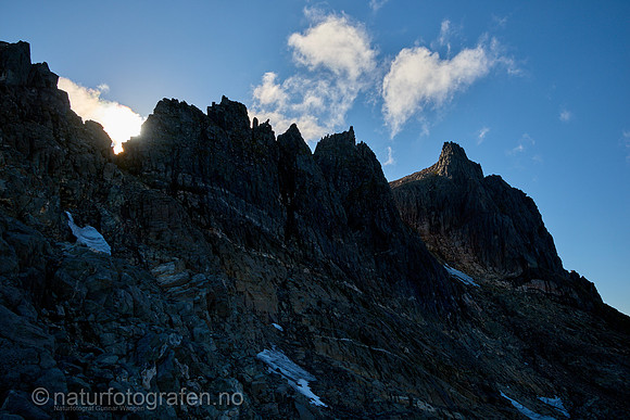 LG2406_127_1280_C